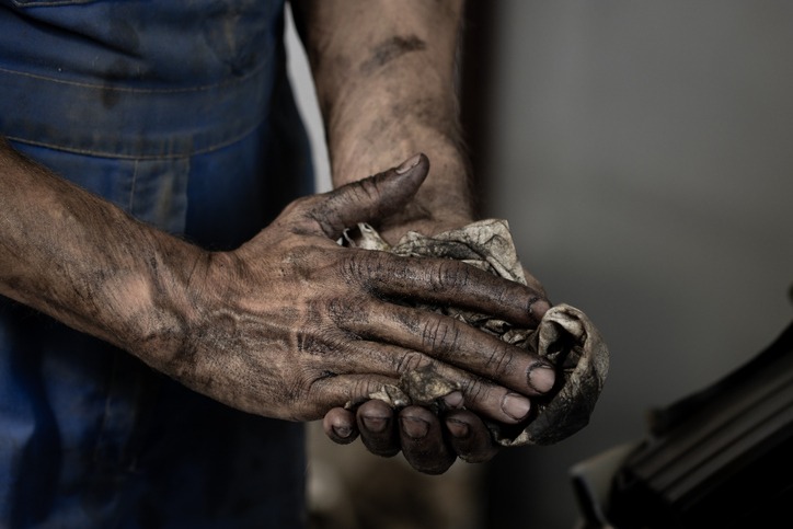 dirty hands